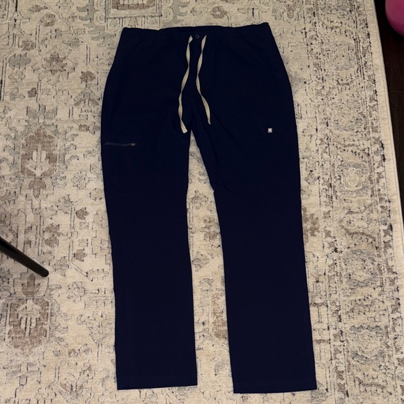 Figs Navy Scrub Set with Drawstring Pants - Picture 6 of 6